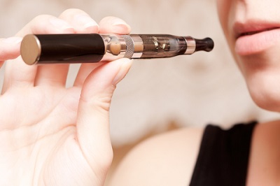 Holding Electronic Cigarette